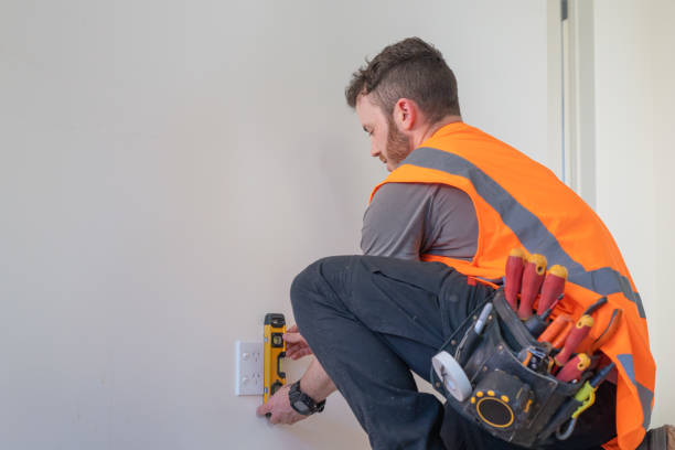 Best Commercial Electrician Services  in Vinton, IA